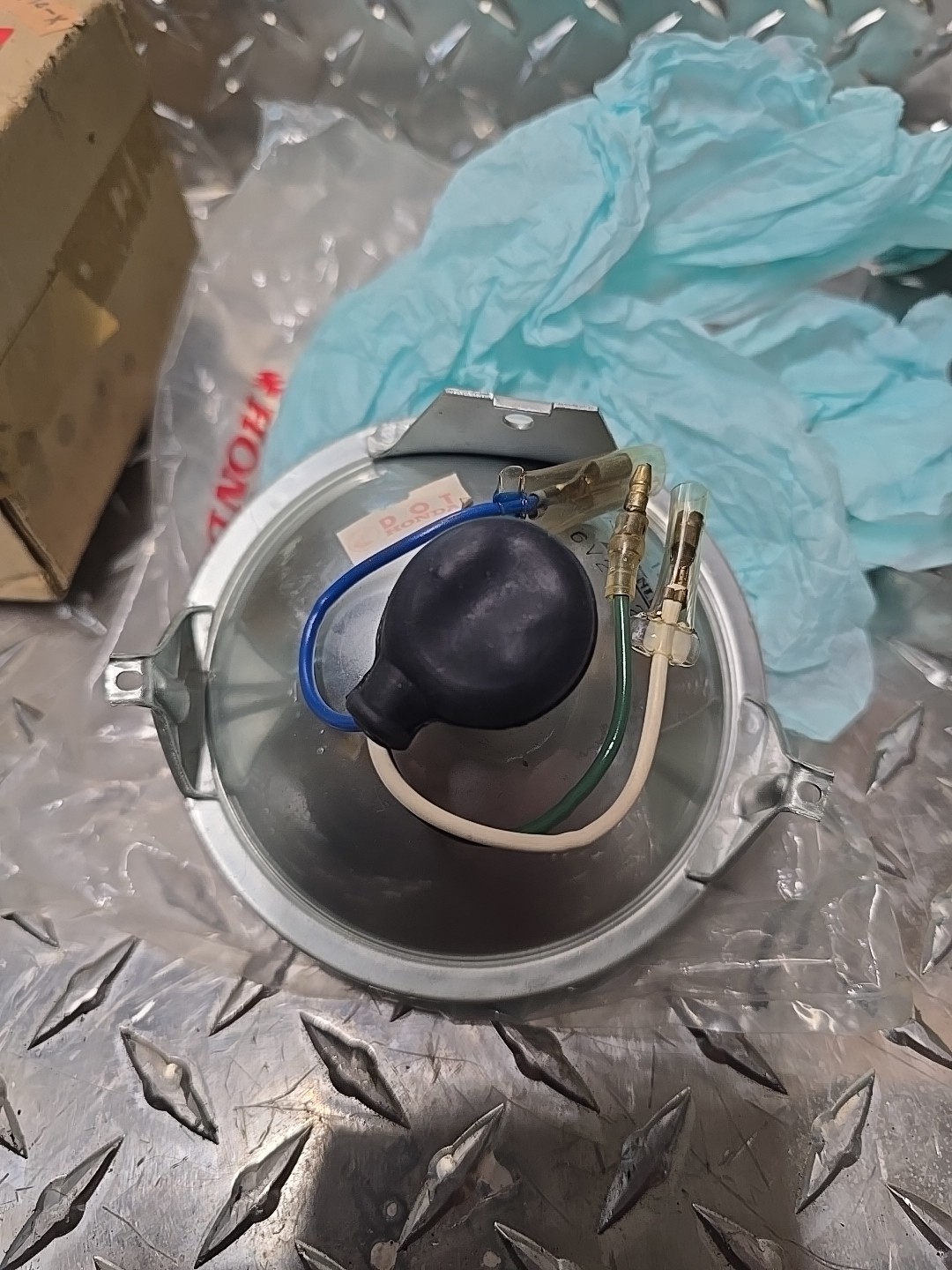 HONDA C70M C70K PASSPORT OEM COMPLETE HEADLIGHT 33120-092-671 33120-174-671