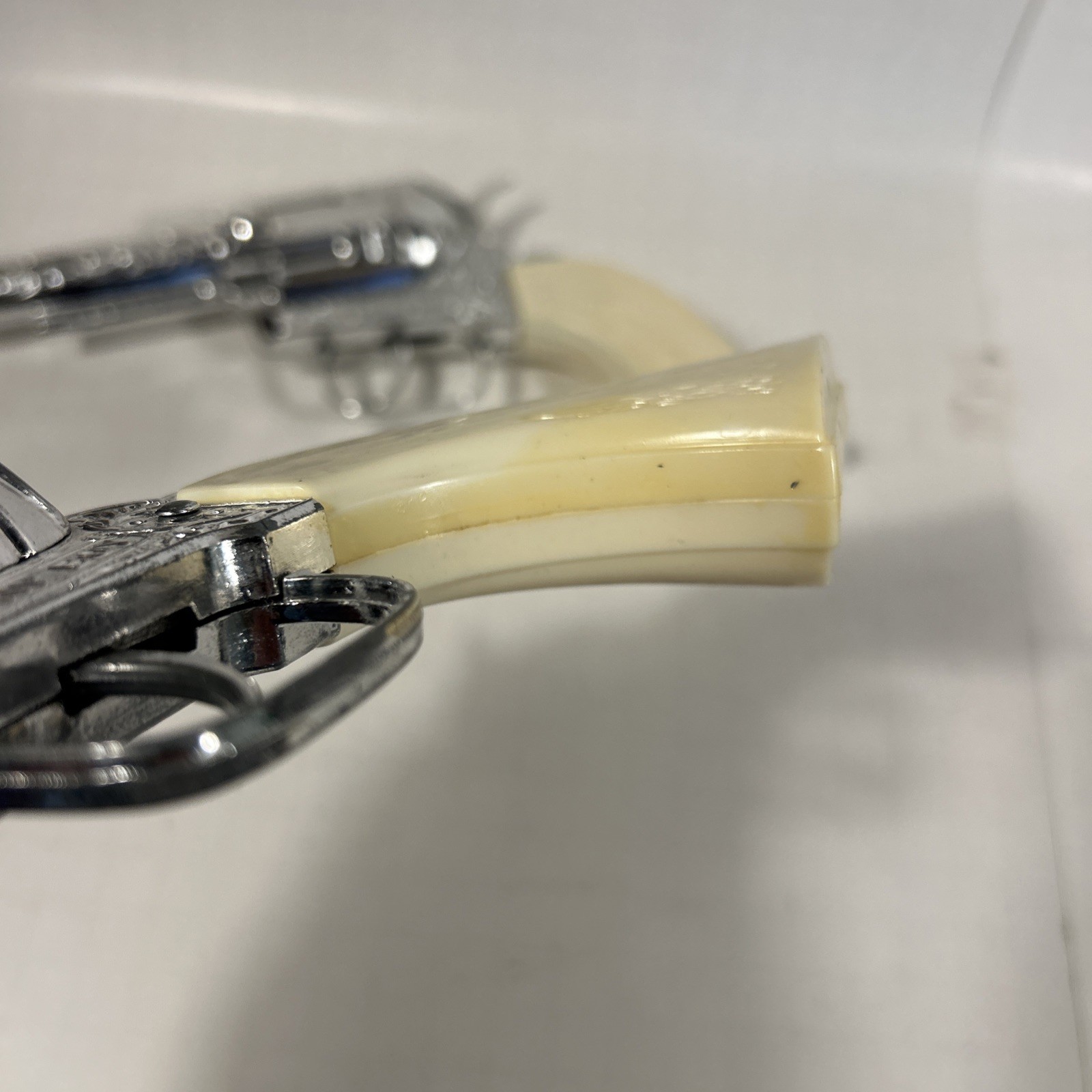 Lot Of 2 VINTAGE PONY BOY GUN PISTOL WESTERN COWBOY COLLECTORS