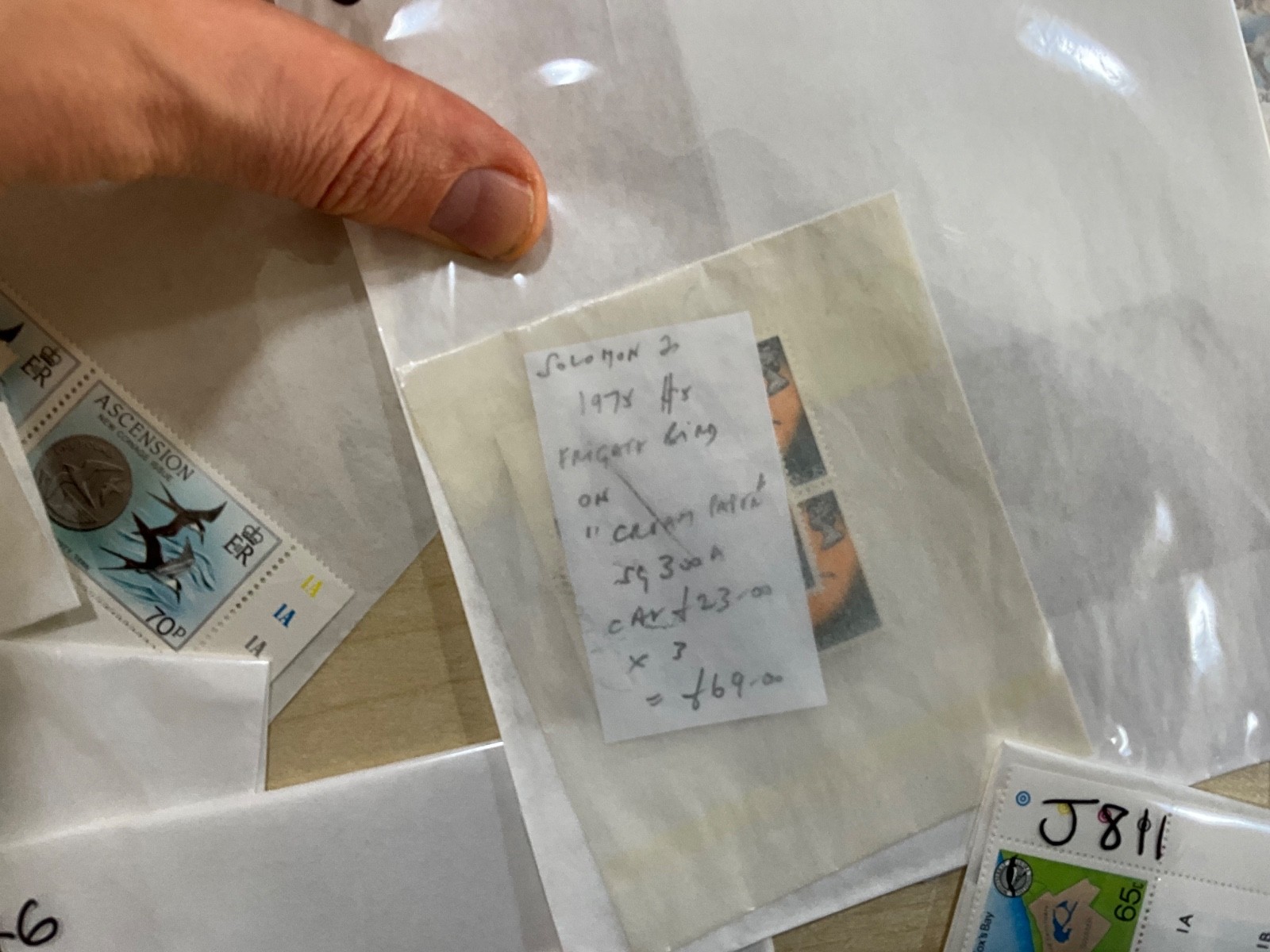 Birds on stamps MNH cat value over £9000 ex dealer stock t29