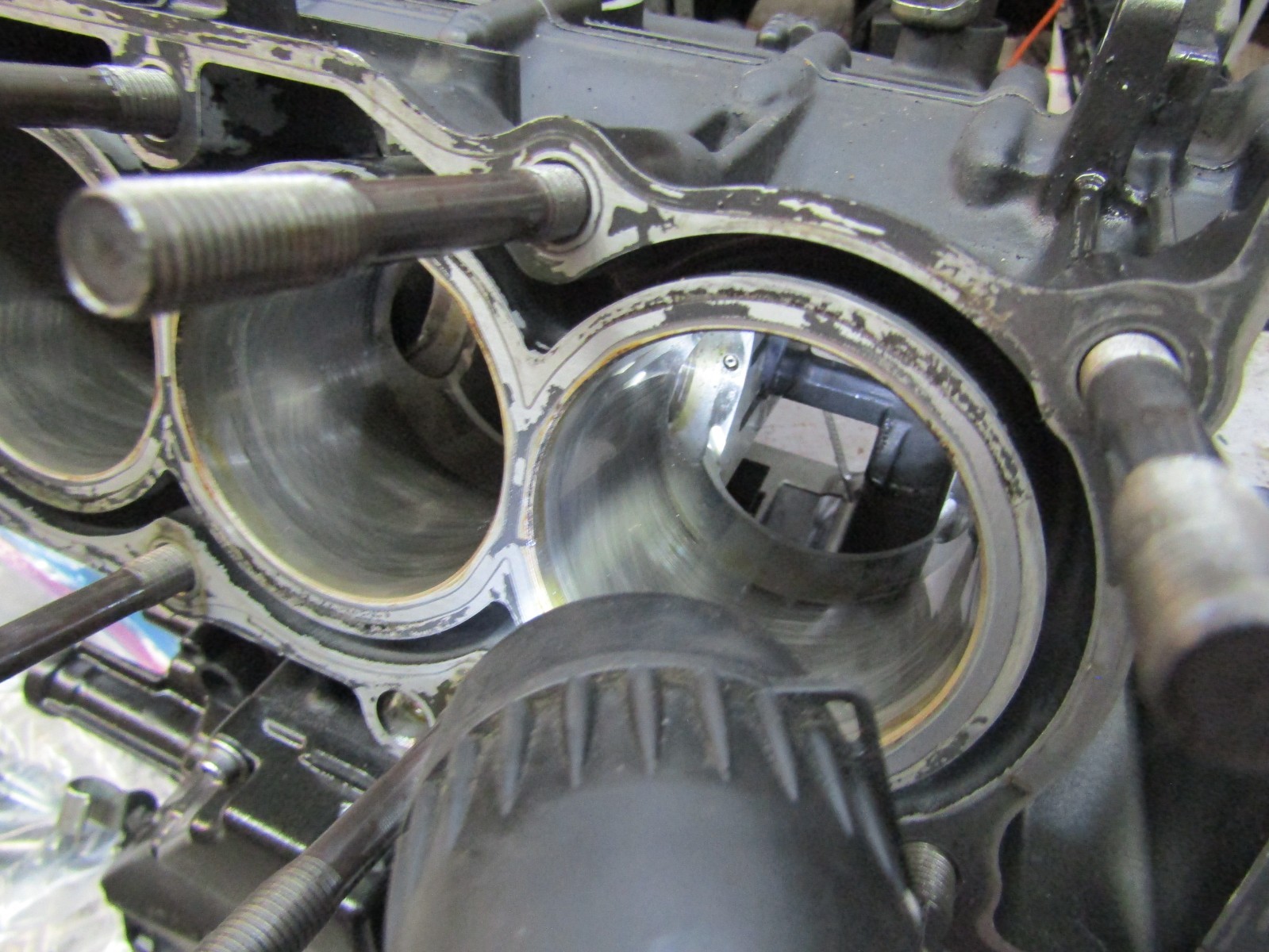 USED OEM 2017 - 2020 Yamaha Crankcase Assembly Halves YZF-R6 R6 BN6-15100-09-00