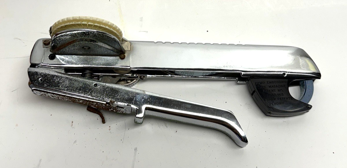 VINTAGE Dymo M-5 Tapewriter Manual Embossing Label Maker Case & Storage Tray