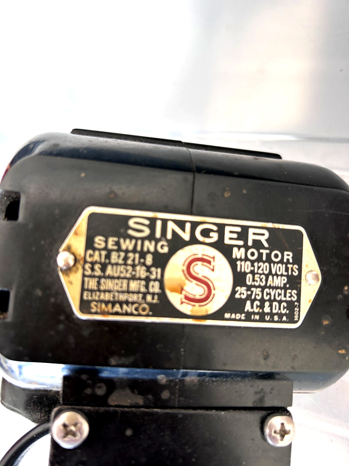 Vintage Original Singer Sewing Machine Motor BZ 21-8 with Bracket AU52-16-31