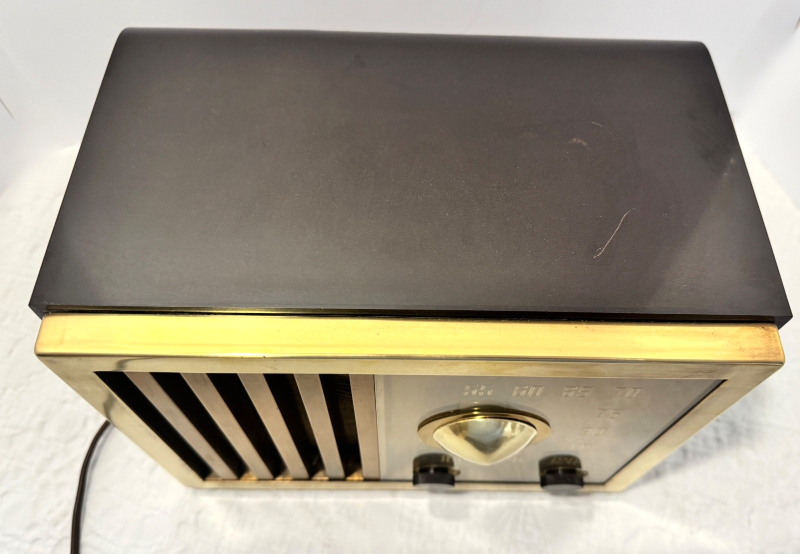 Vintage RCA Victor Table Radio Model 75X11 30 Watts Golden Throat Tone - WORKING