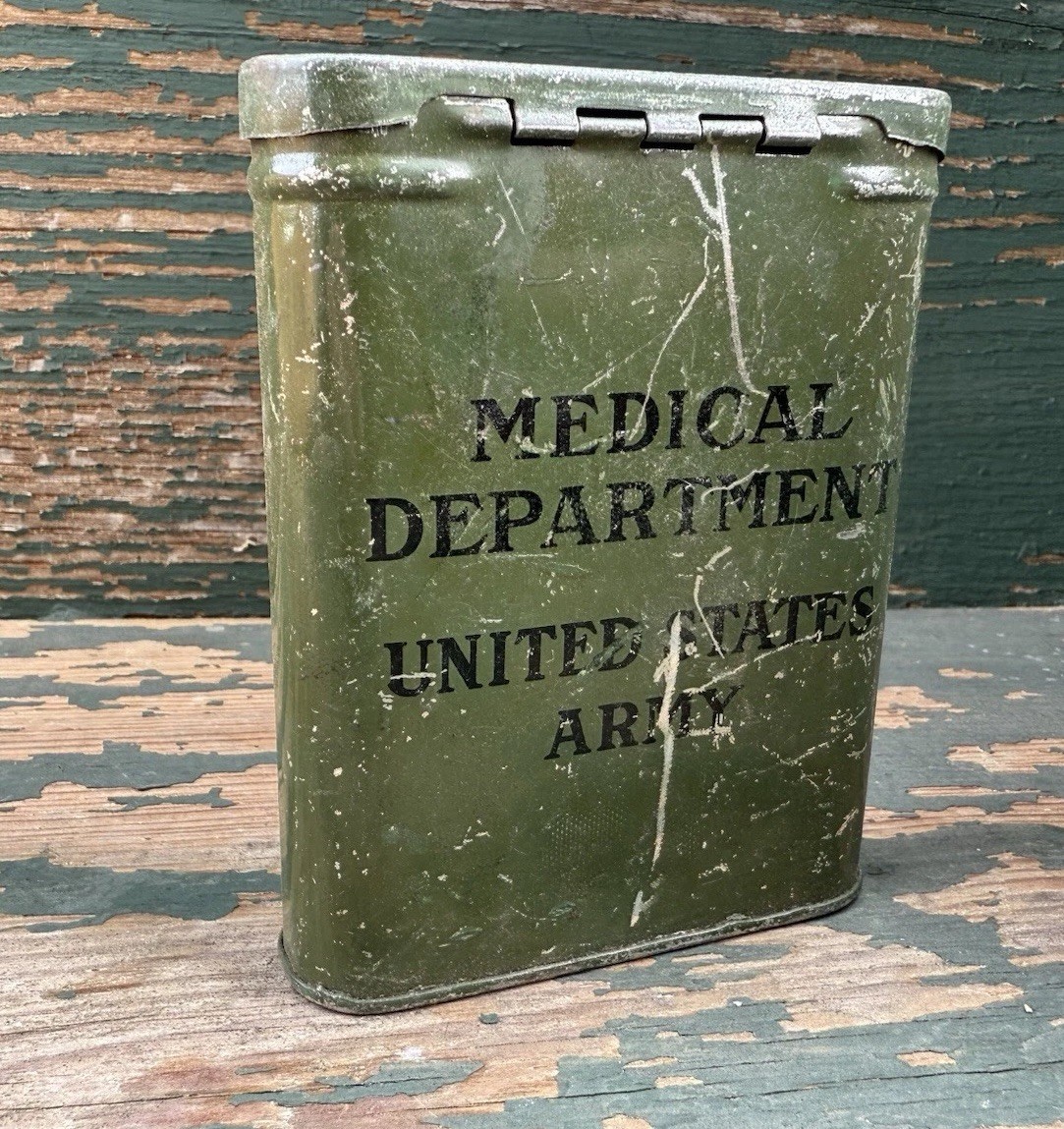 US Army Medical Department Metal First Aid Tin Military Surplus Box Pocket Tin