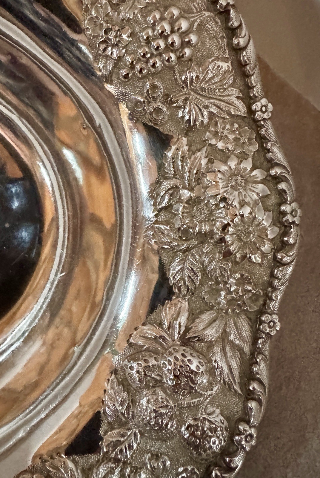 REPOUSSE LORING ANDREWS CO HAND CHASED STERLING 9 3/8" STRAWBERRY BOWL 11.1 OZT