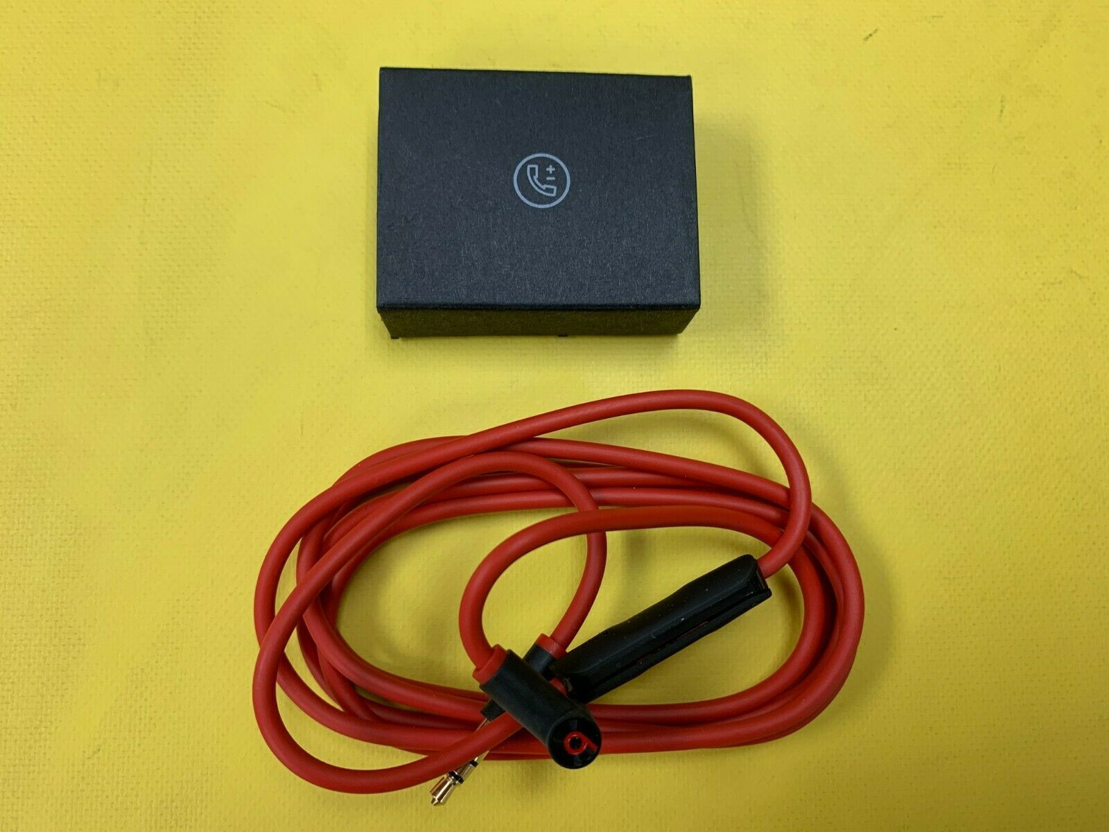 Used OEM Audio Cable 3.5mm/ L Cord for Beats by Dr Dre Headphones Aux & Mic Red