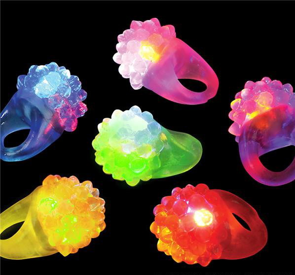 12 LED FLASHING COLOR LIGHT UP BUMPY RINGS RAVES PARTY JELLY RING CARNIVAL PRIZE