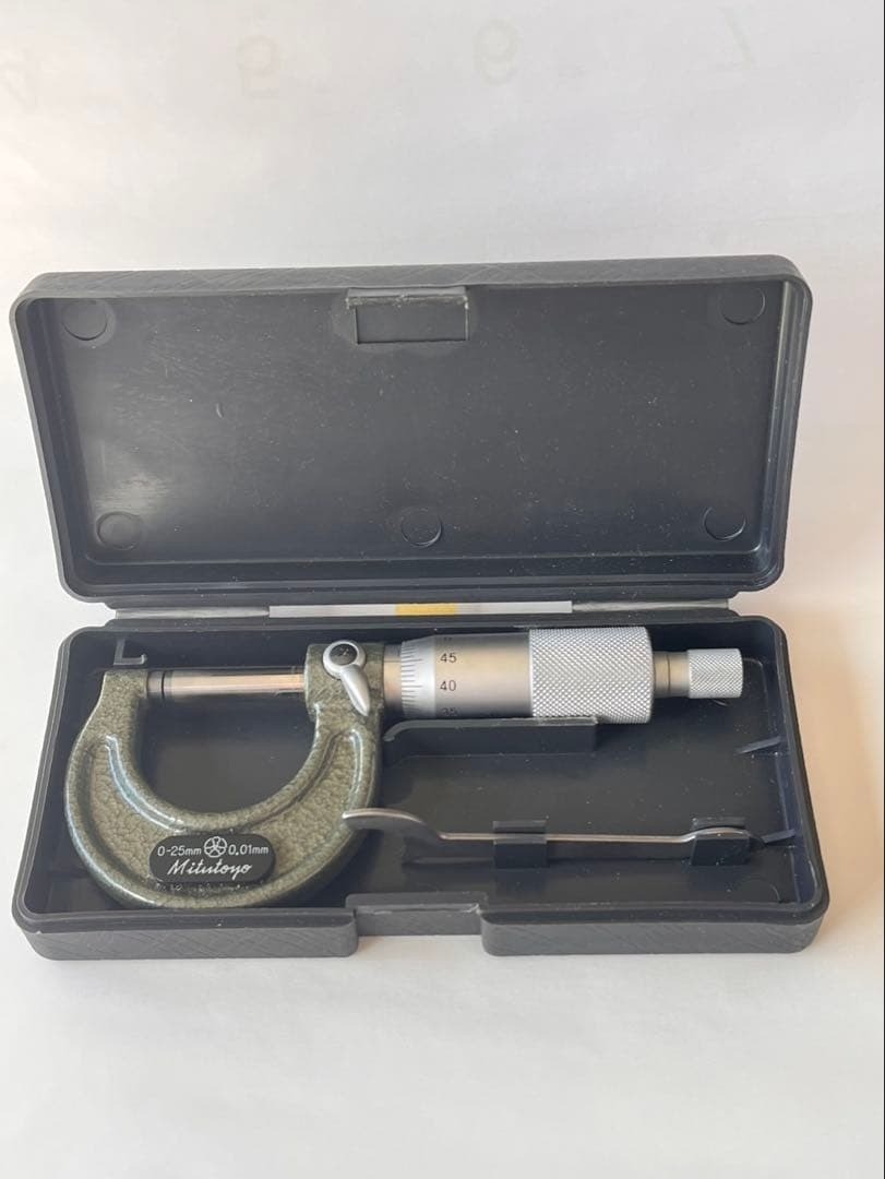 Mitutoyo  Outside Micrometer 0-25mm With Case #77