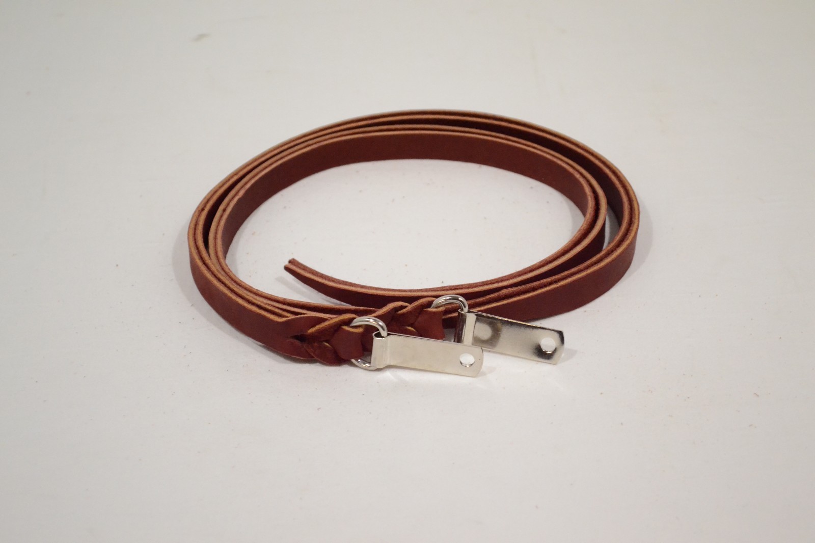 Saddle strings - Burgundy - 1/2" x 20" w/ Clip & Dee (F185)