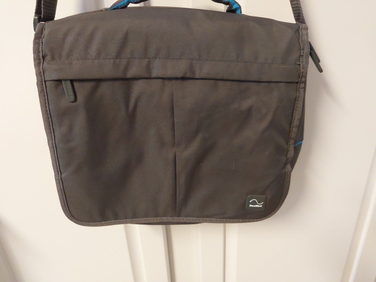 ResMed Airsense 10 CPAP Travel Bag With Shoulder Strap Black Gray