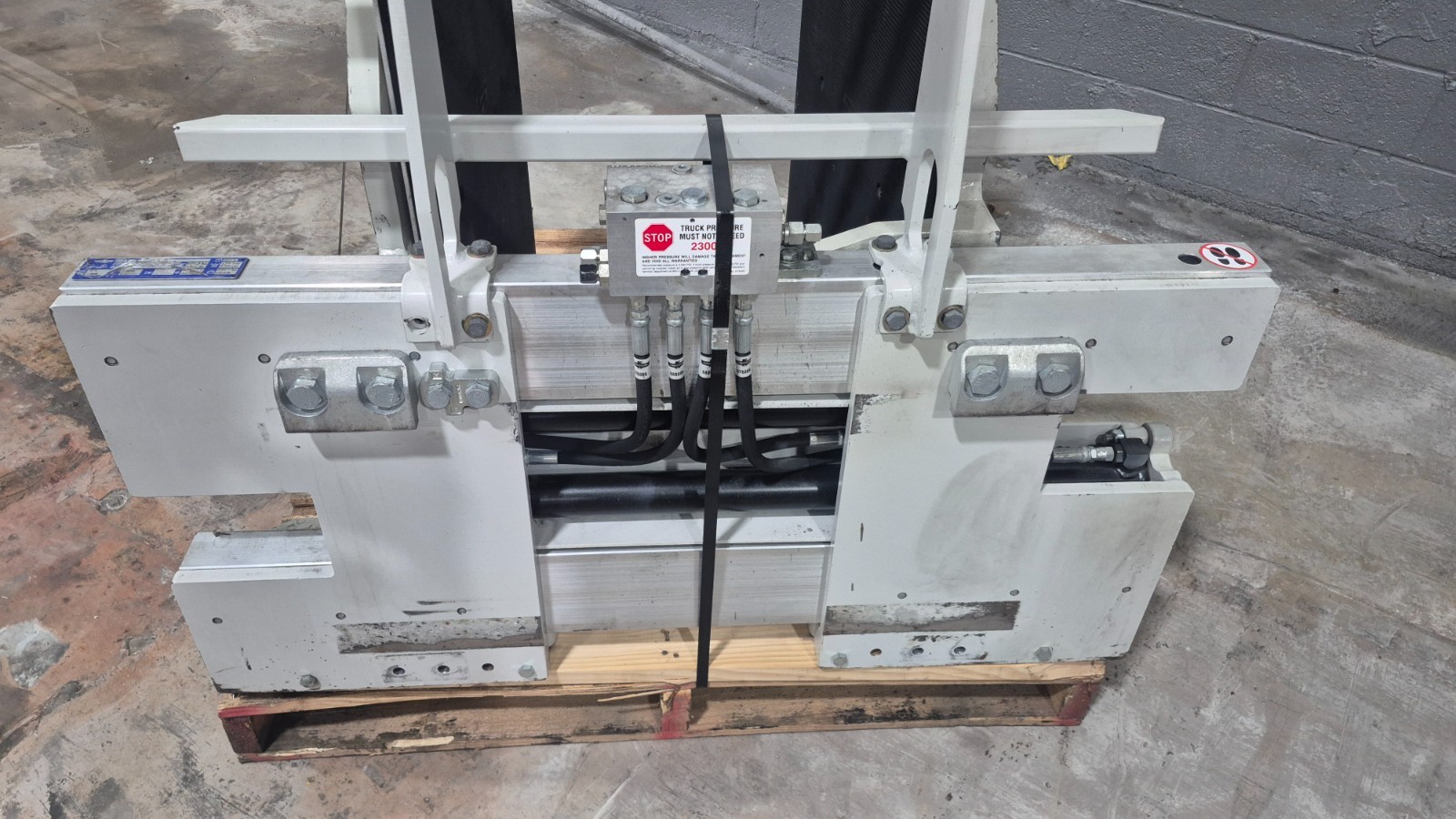 Cascade Class 2 Carton Clamp 54X34 Pads 15D