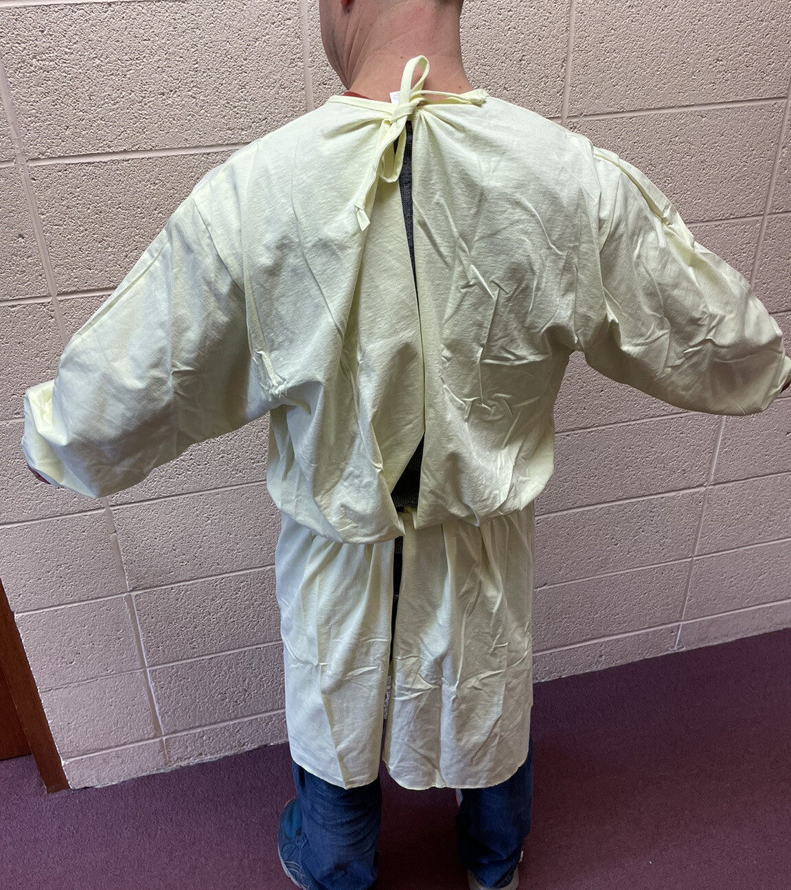 50 X Washable Re-Usable Isolation Surgical Gown Yellow Knit ELASTIC CUFFS