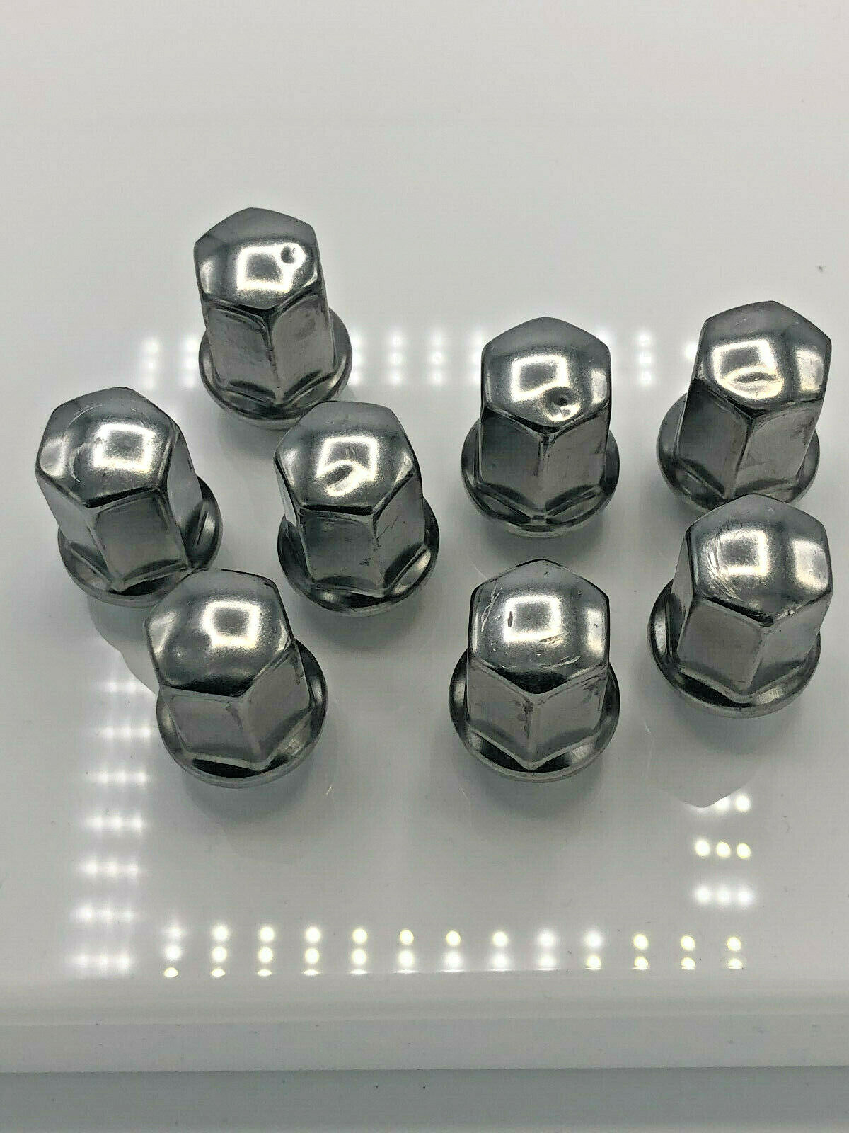 32 Chevy Silverado GMC Sierra 2500 3500 HD Factory Lug Nuts 14x1.5 22mm