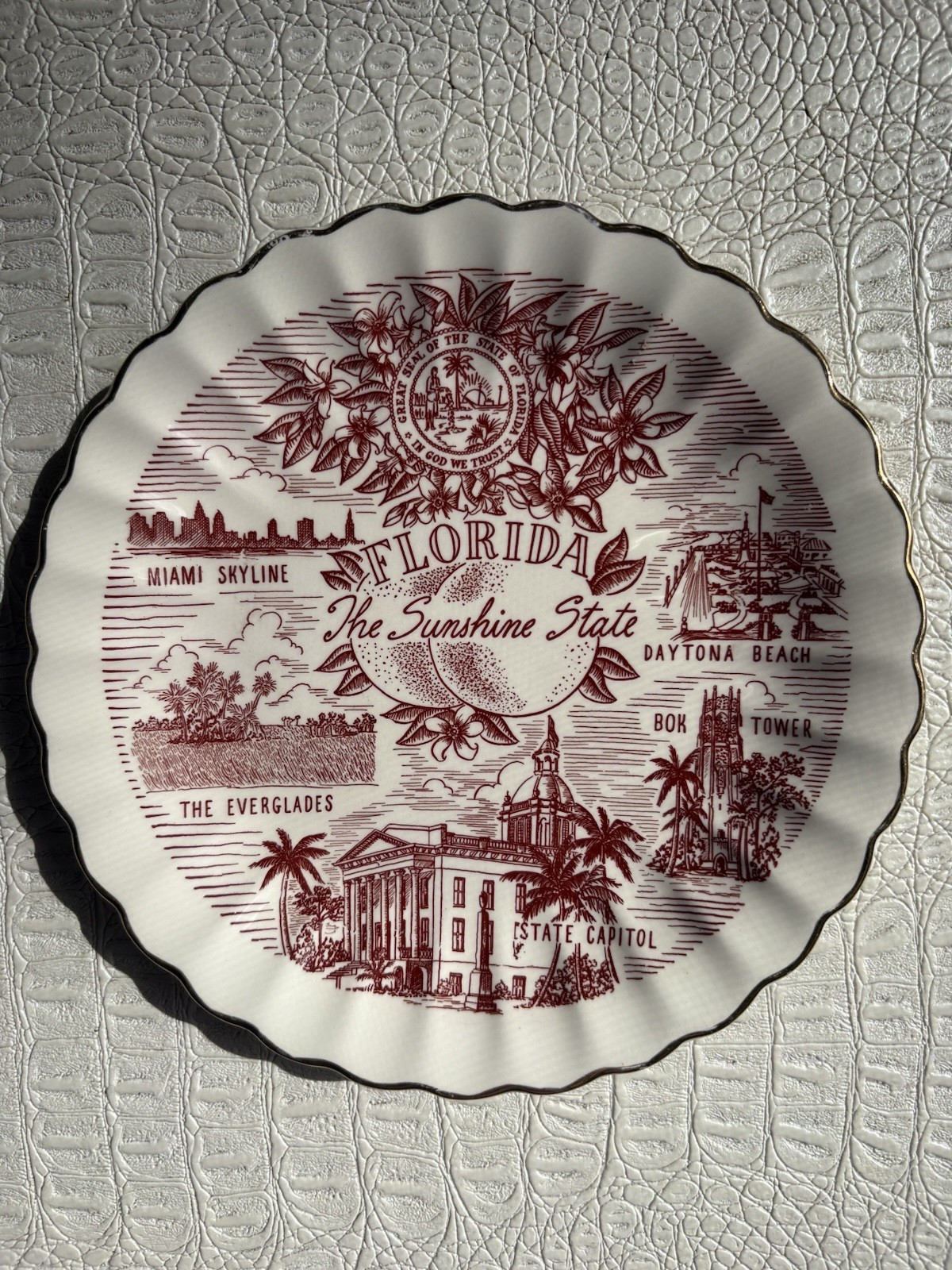 VTG Florida Souvenir Plate Sunshine State Transfer Ware Scallop Edge Kitsch Wall