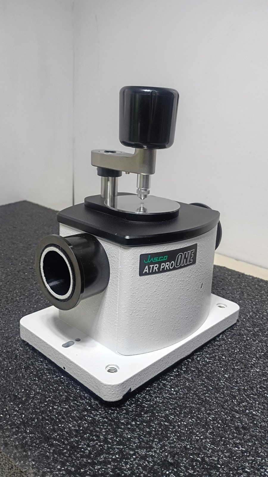 Working Jasco ATR Pro One FTIR Accessory Reflectance Module