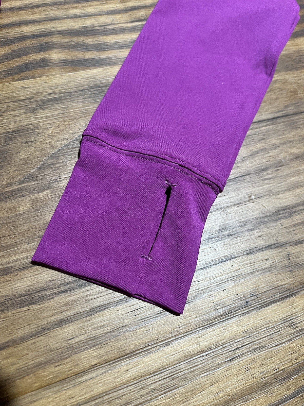 Nike Pro Women's Size M Dri-FIT Cropped Long-Sleeve Top Fuchsia FV5484-518