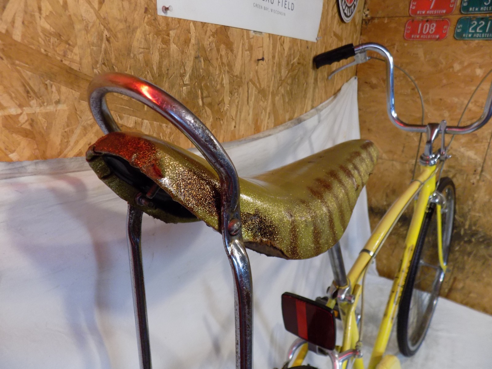 1975 SCHWINN COLLEGIATE 5-SPEED STINGRAY MANTA RAY FASTBACK SPORT VINTAGE BIKE!