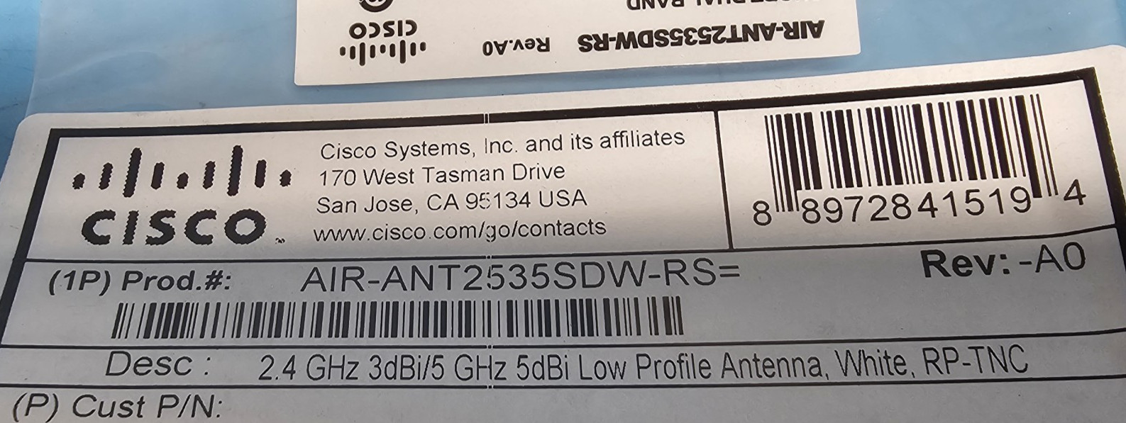 New, Sealed Cisco AIR-ANT2535SDW-RS 2.4GHz 3dBi/5 GHz 5dBi Low Profile Antenna.