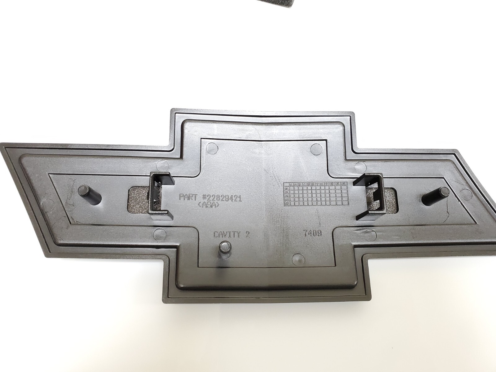 Front Rear Bowtie Emblem Gloss Black 2007-13 Silverado 1500 2007-10 2500HD3500HD