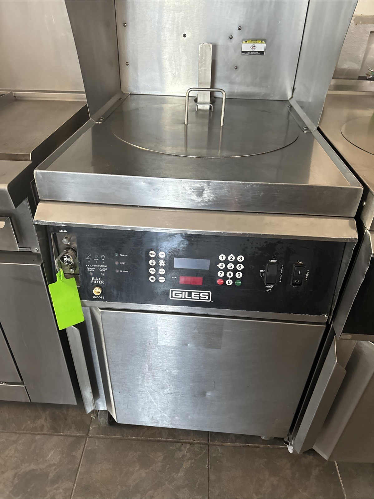 Giles Ventless Hood With Electric Fryer-Model: GEF-720-VH- Has Auto Basket Lift