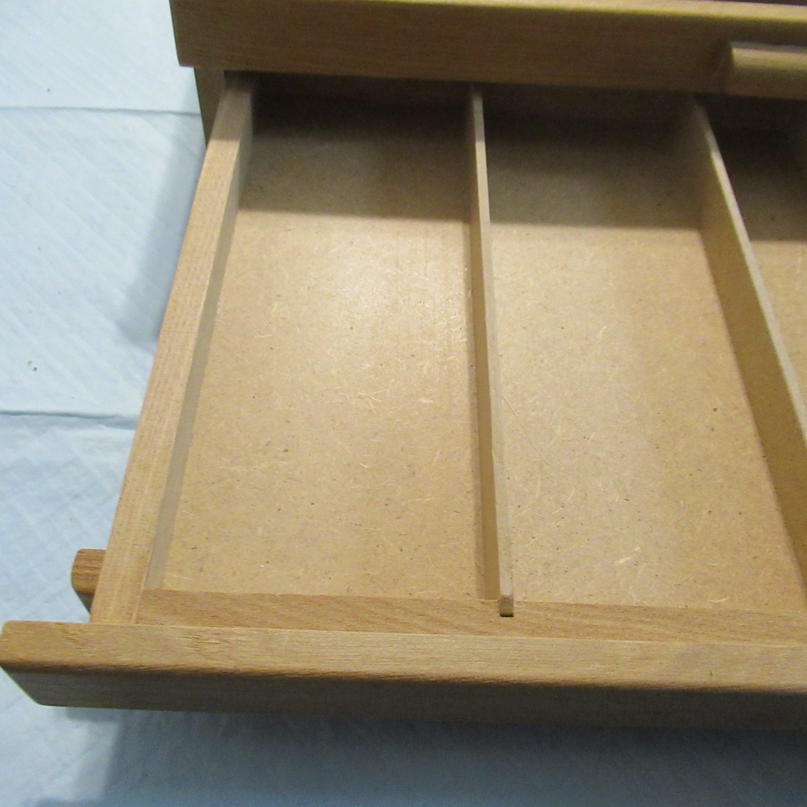 USART SUPPLY 3 DRAWER PAINTING ART CASE