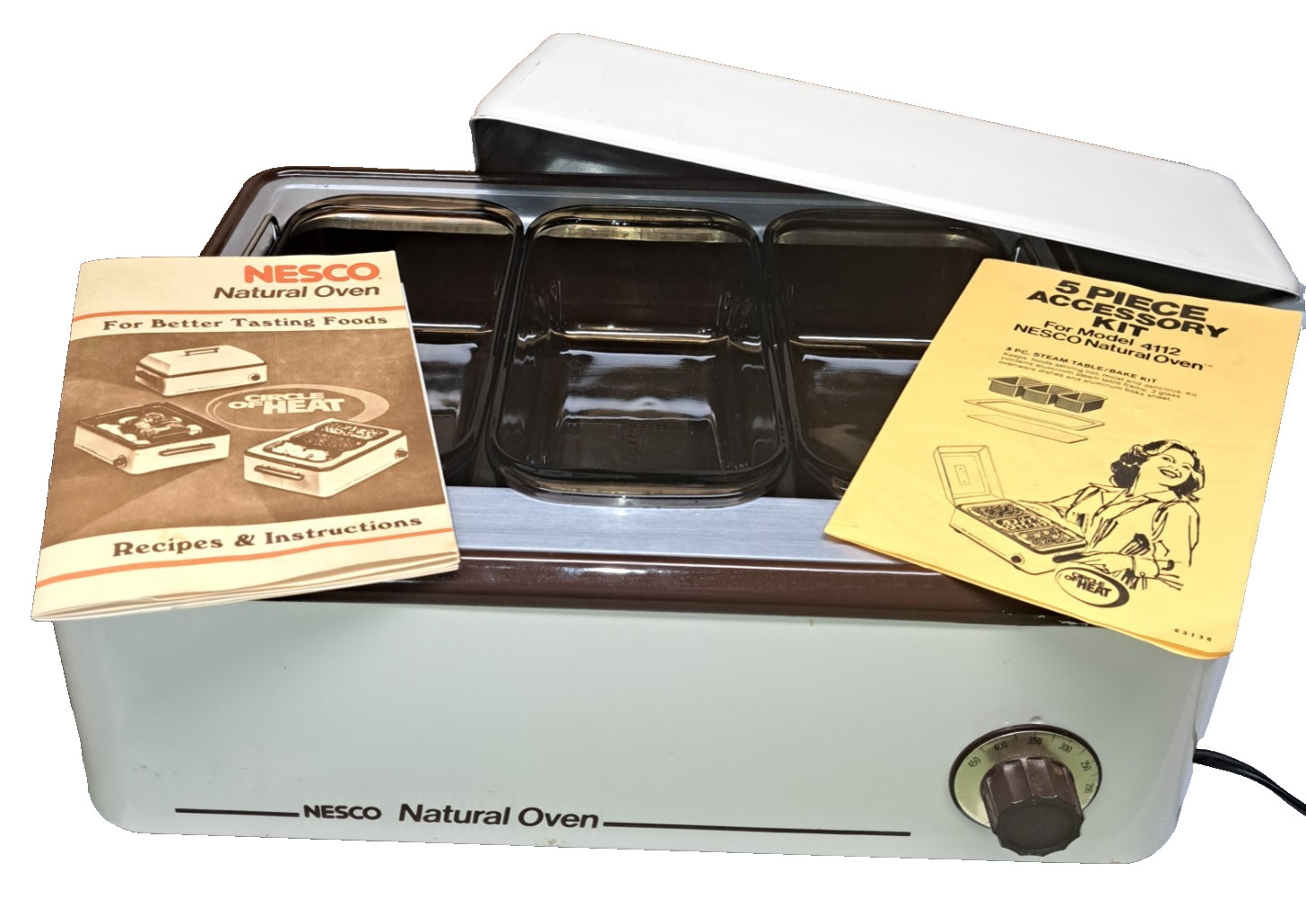 Vintage NESCO Natural Roaster Oven 12-Qt Mod4112 w/ 5-Piece Accessory Pyrex Rare