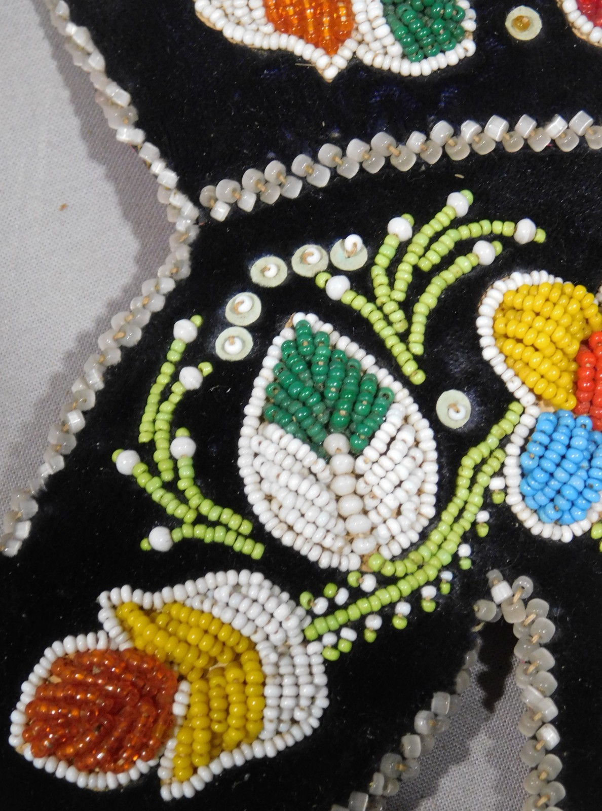 Vintage Native American Beaded whimsey purse Iroquois Great Lakes Canada USA