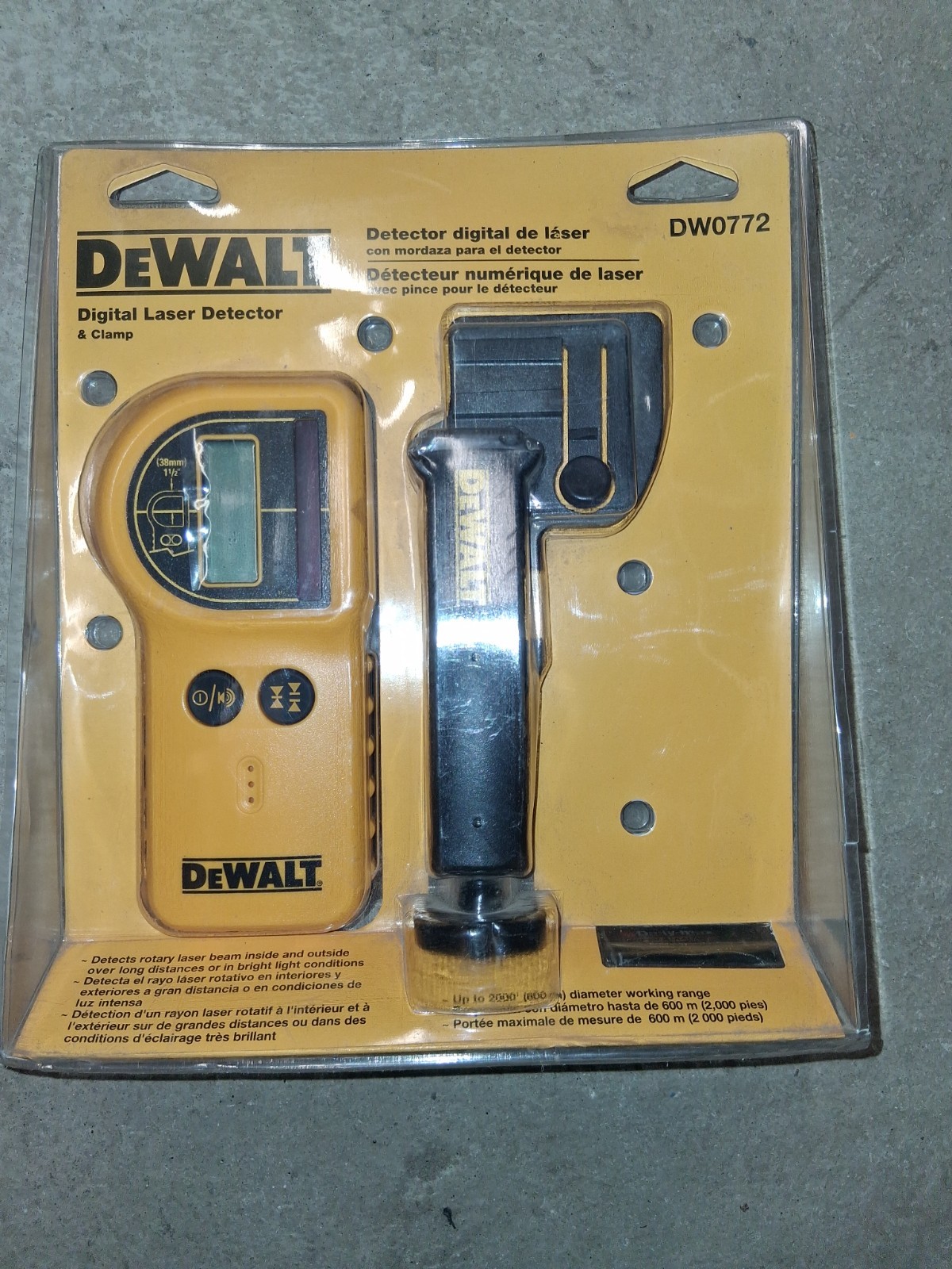 DEWALT DW0772 Digital Laser Detector & Clamp - New in Distressed Packaging