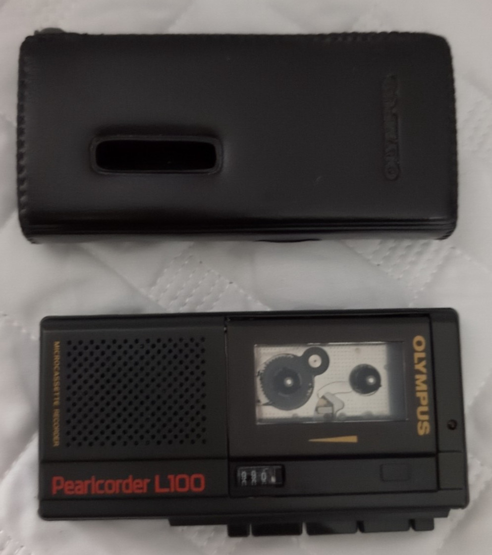 Olympus Pearlcorder L100 Microcassette Recorder w/ Leather Case Japan PARTS ONLY