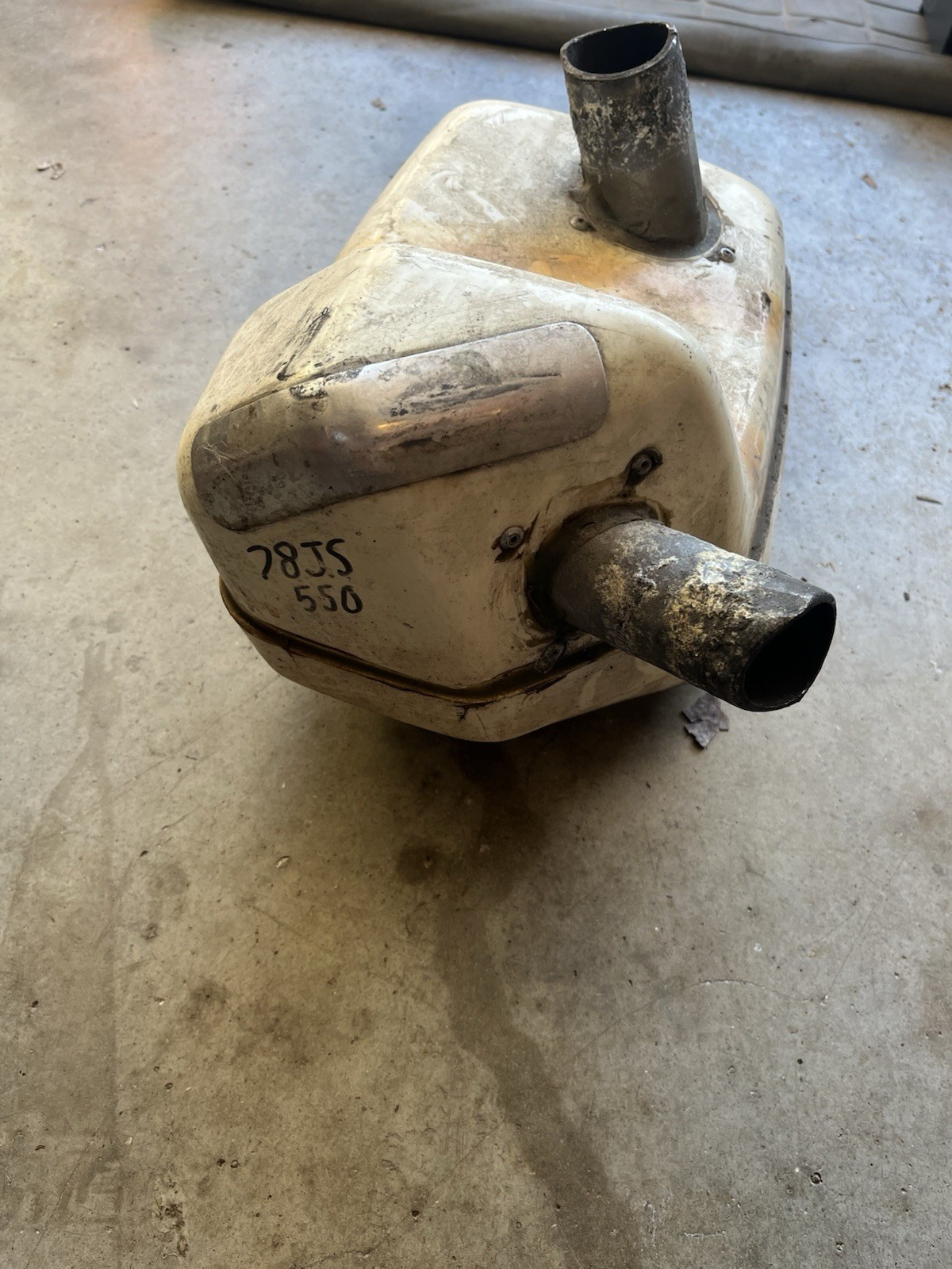 Kawasaki 300 440 550 JS SX Waterbox Water Box Muffler OEM 49070-3702