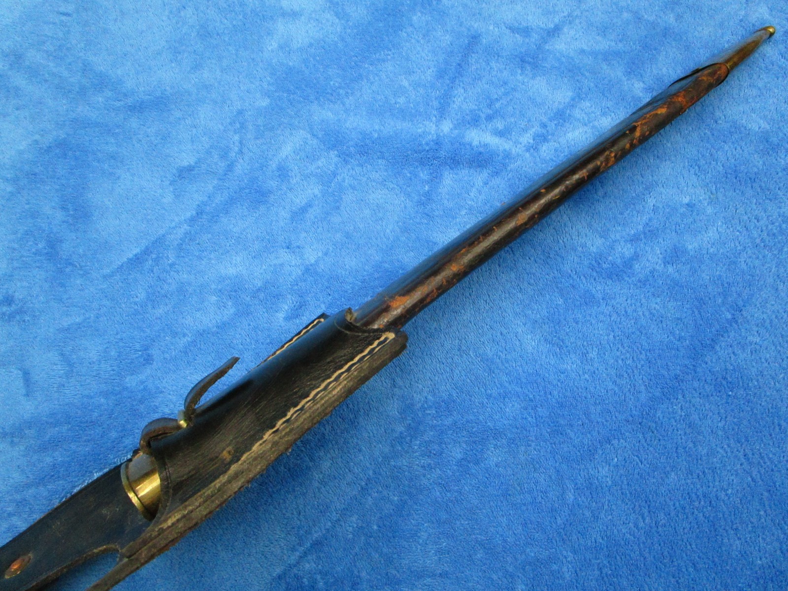RARE ORIGINAL ANTIQUE M1868 BELGIUM SAWBACK BAYONET AND SCABBARD WITH HANGER