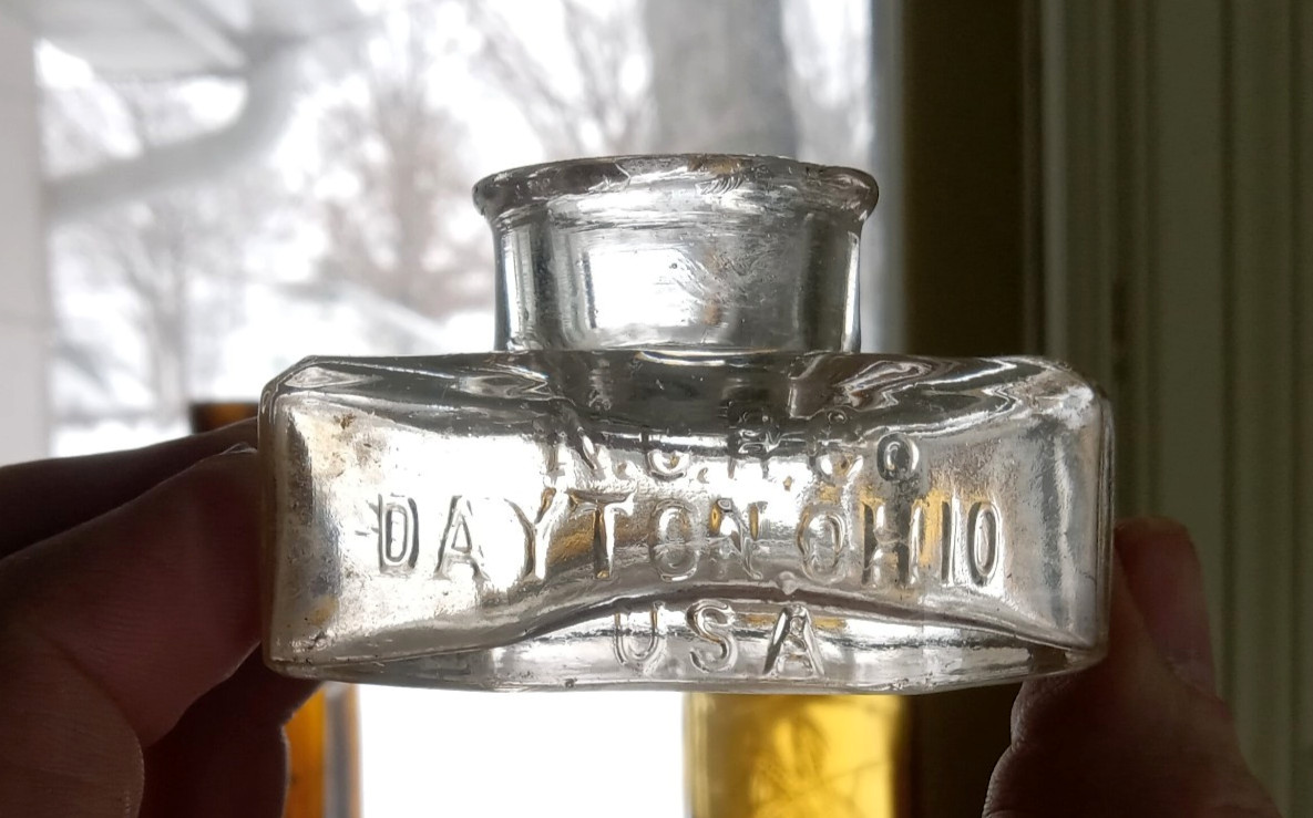 RARE N.C.R.CO DAYTON,OHIO (NATIONAL CASH REGISTER CO) 8 SIDED 1890s INK BOTTLE