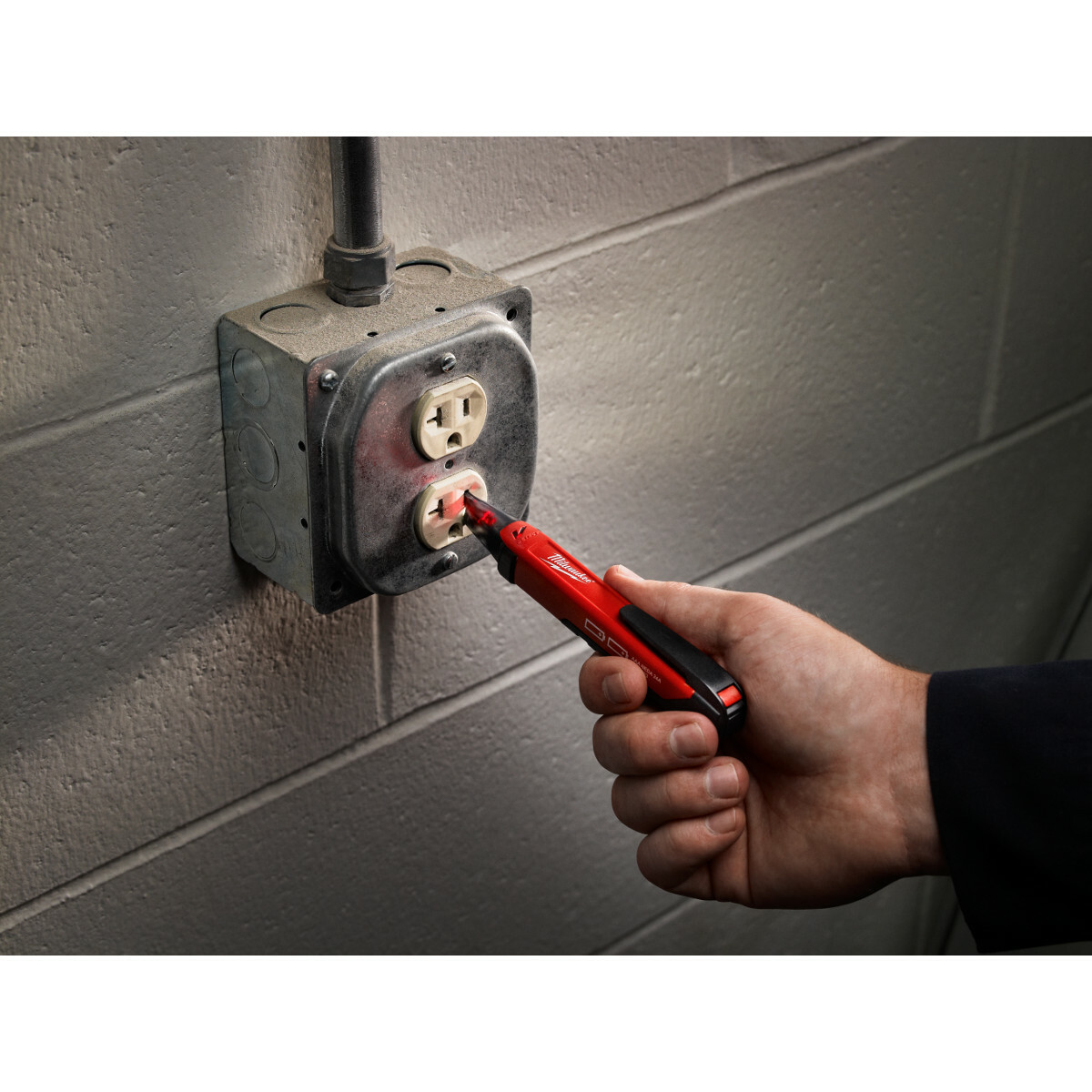 Milwaukee 2203-20 50-1000 & 10-49 Dual Range Voltage Detector with LED Light