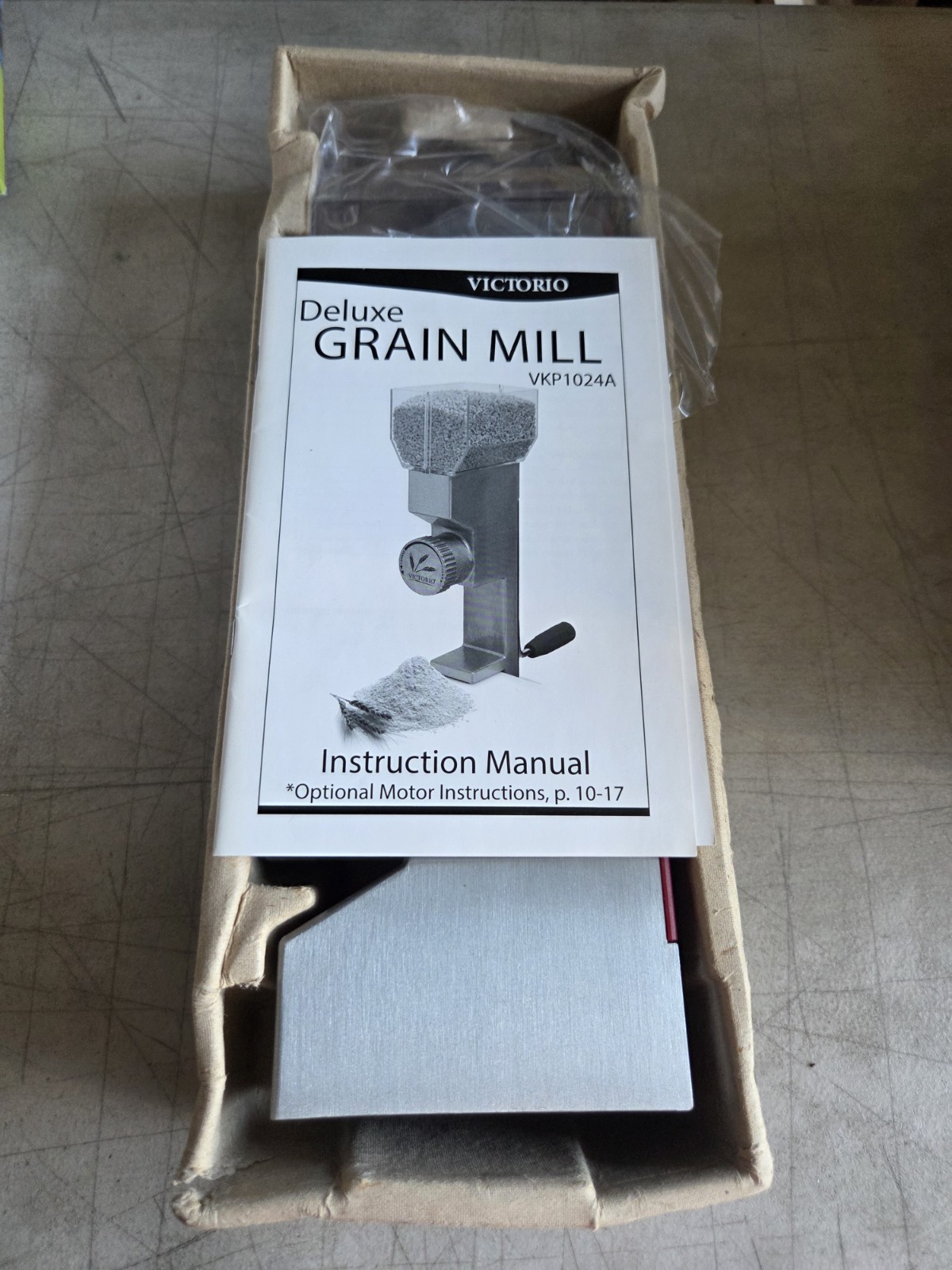 Brand New Victorio Kitchen Crop VKP1024 Deluxe Grain Mill Hand Crank