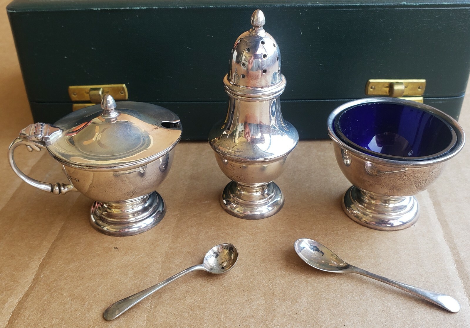 Elkington Complete Set in Original Case Shaker Antique Sterling Silver 131 Grams