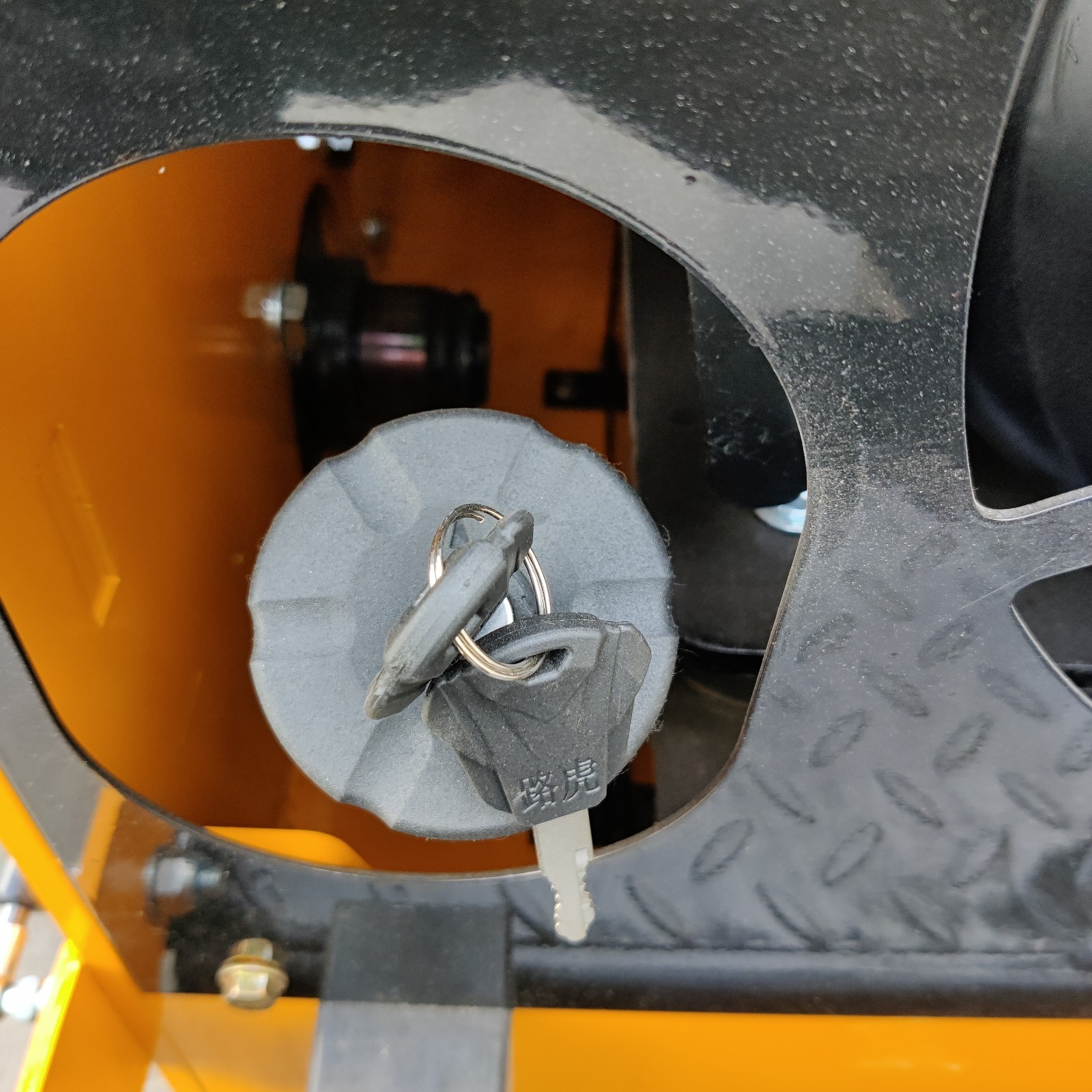 Free Shipping Mini Skid Steer Loader TYPHON STOMP 501 Compact Track 23.5 HP Gas