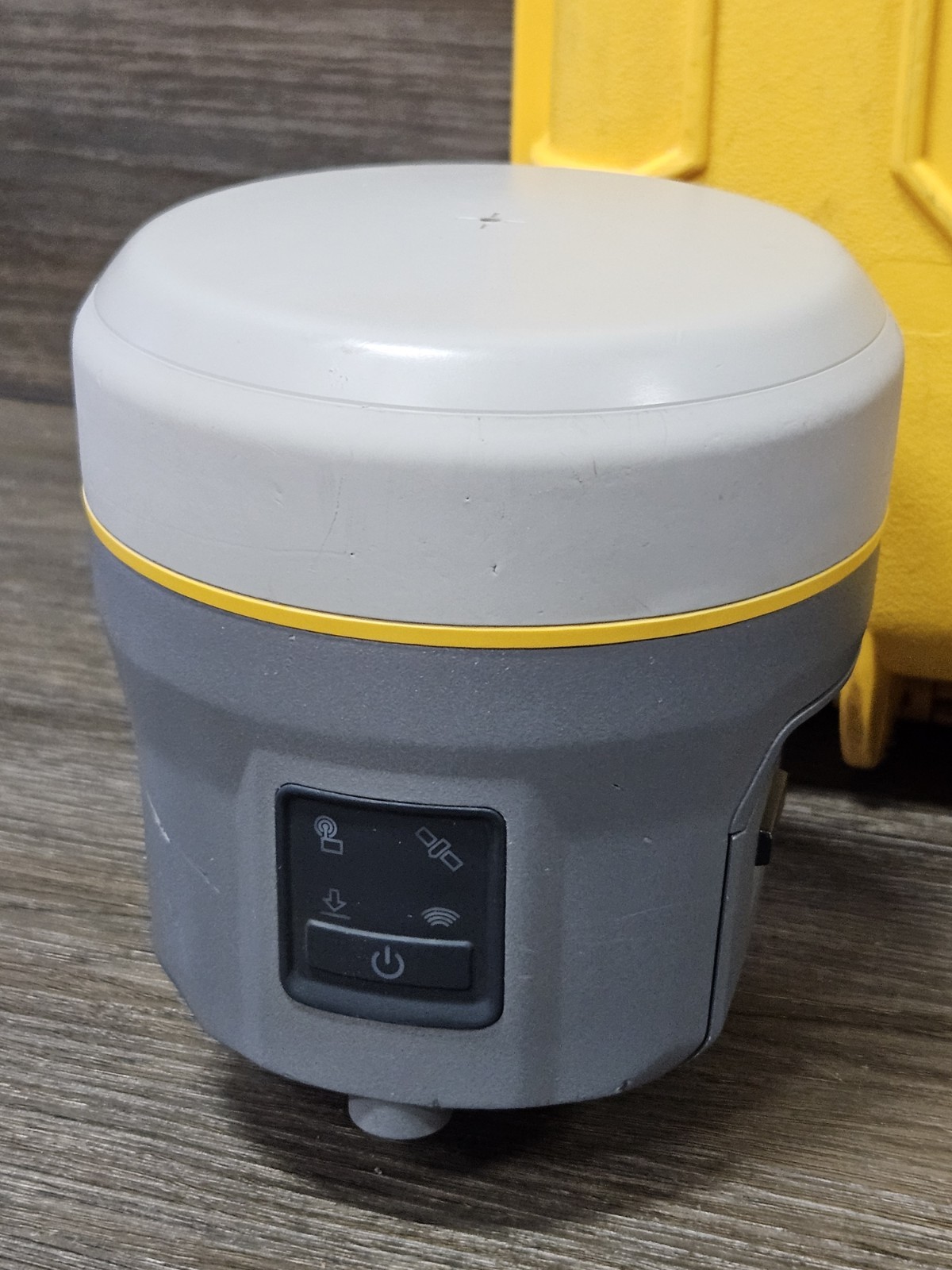 Trimble R10 GPS GNSS Beidou Galileo RTK Receiver Base or Rover 403-470MHz UHF