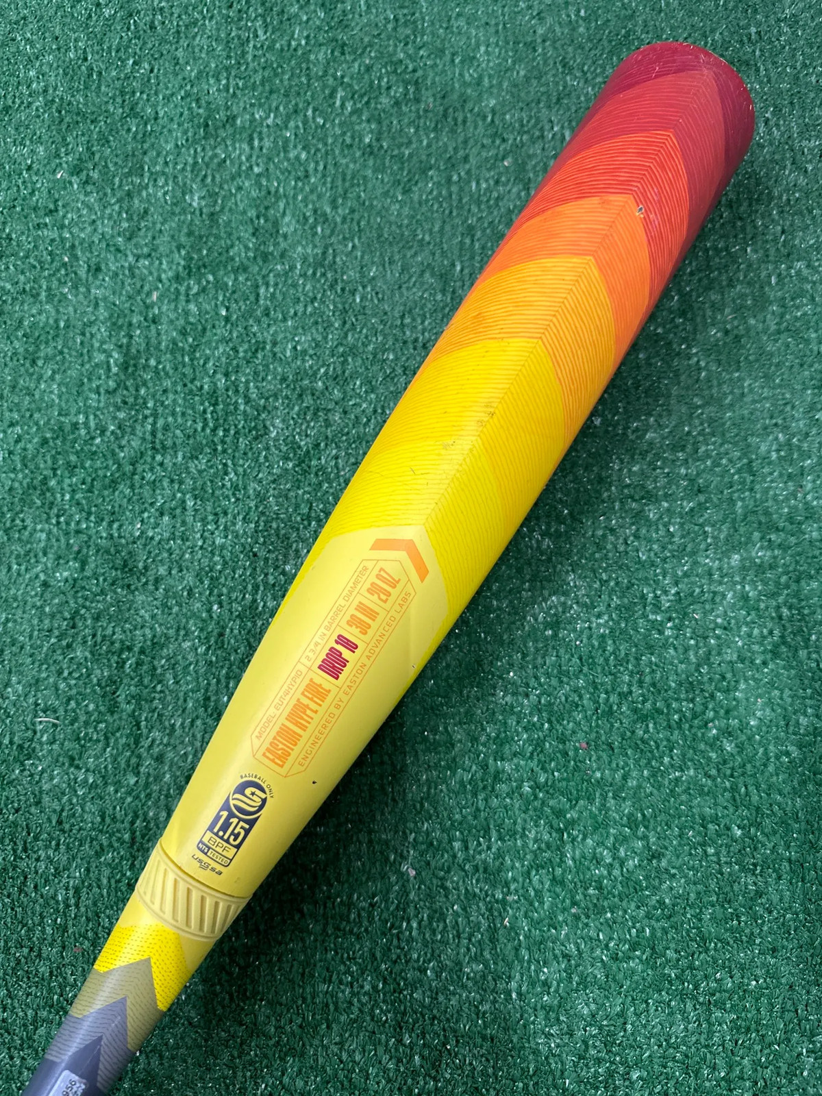 CRACKED – 2024 Easton Hype Fire Composite Bat – USSSA (-10) – 30" / 20 oz...