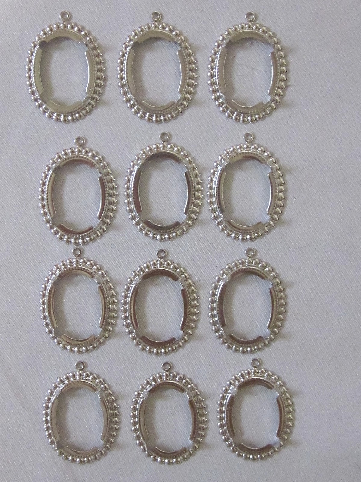 12- Rare Prong Set Rhodium Silver PLATED 25x18mm Oval Cameo Pendant Settings NOS