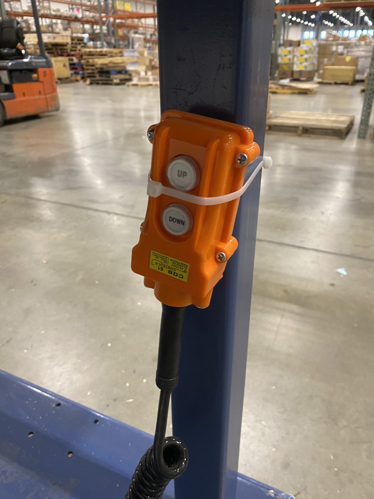 Wesco 32” x 48” Powered Lift Table 4000 Lb. Capacity 261105