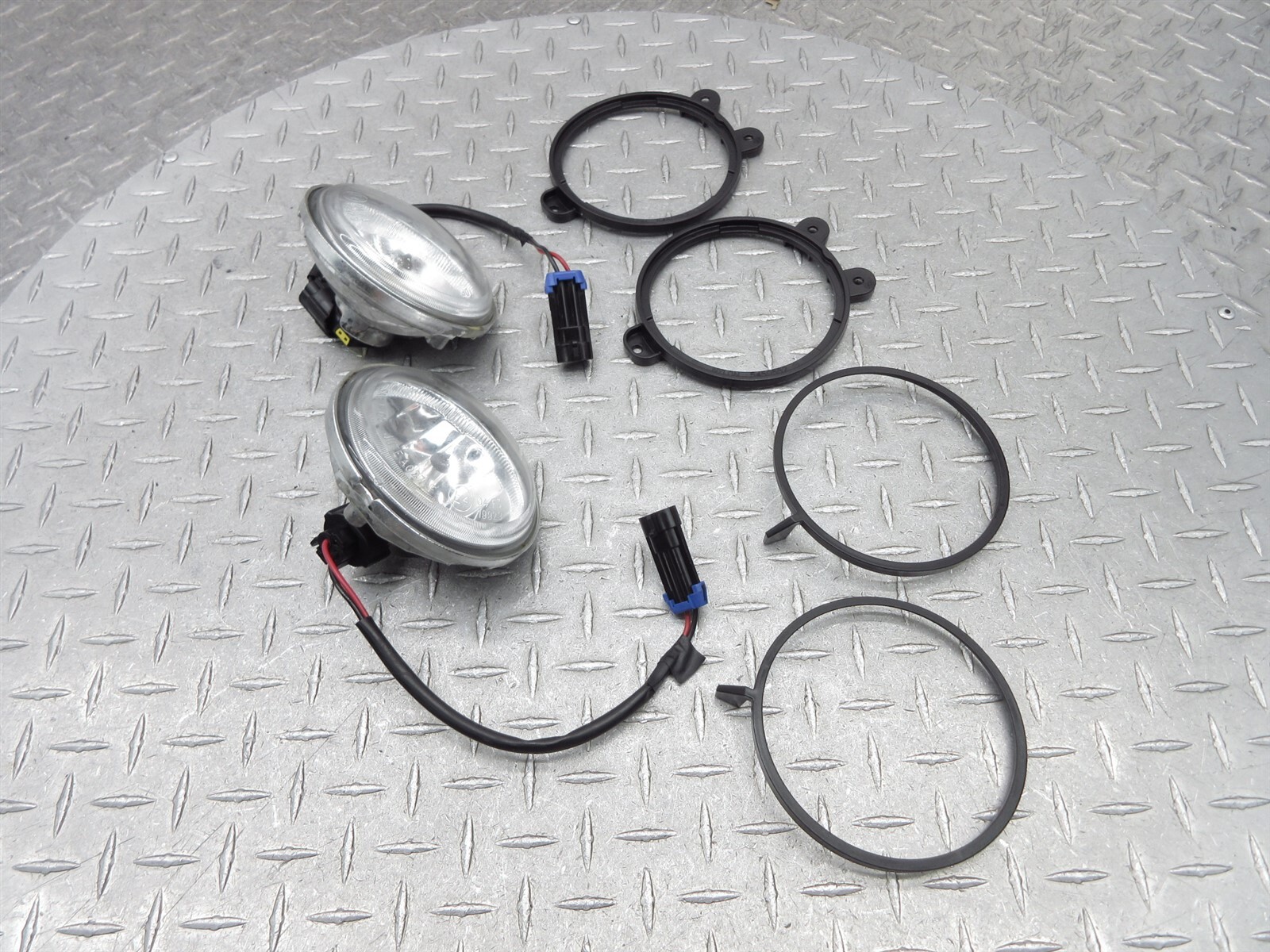 2014 14-18 Indian Chieftain Accessory Running Fog Driving Passing Light Lamp Set