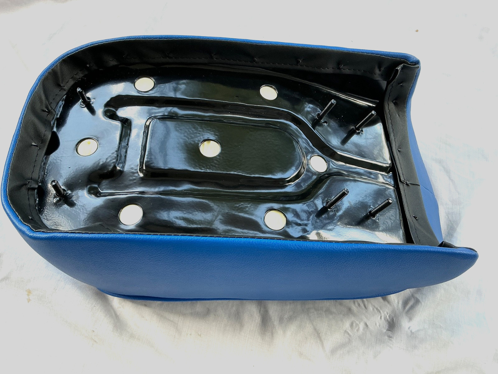 High Quality COMPLETE SEAT (PLEAT) fits honda ATC70 1978-1985 new