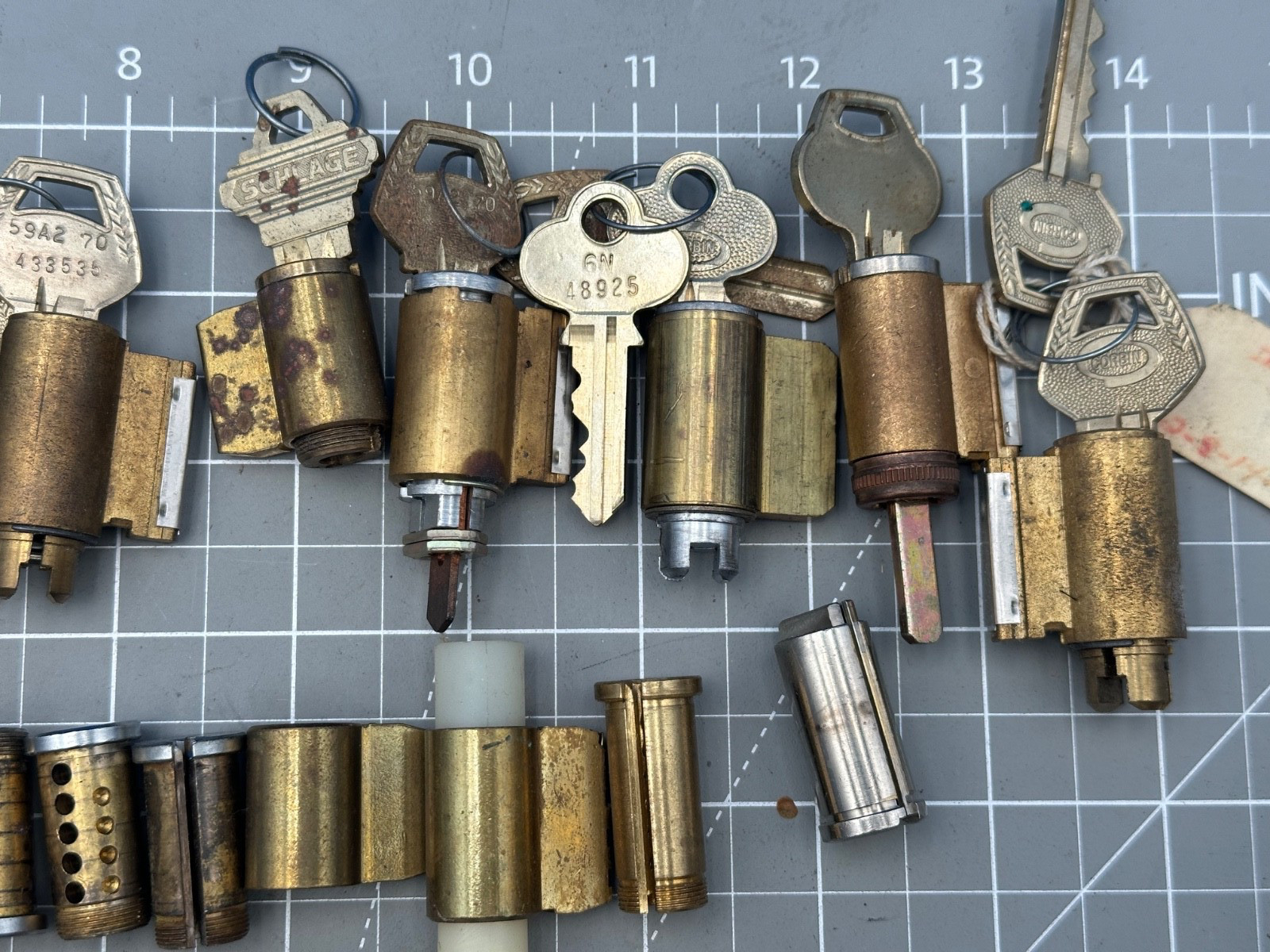 LOCKSMITH LOT - 14 CYLINDERS (SHLAGE, CORBIN, RUSSWIN) AND 7 PLUGS