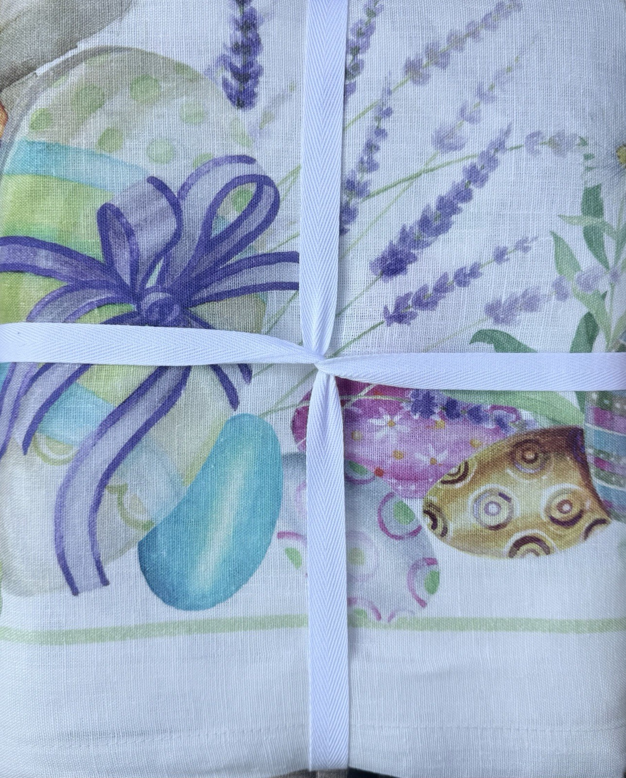 Williams-Sonoma Roger Printed Tablecloth 70” X 108”