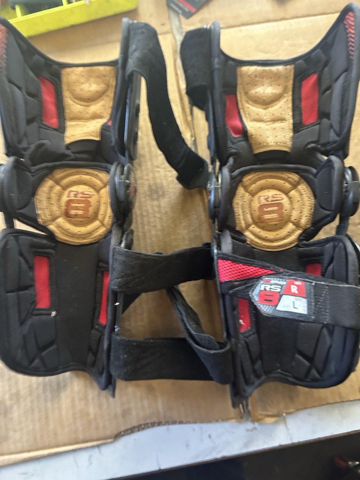 EVS RS8 Knee Braces Mens Large Right Left MX Motocross Dirt Bike Offroad ATV MTB