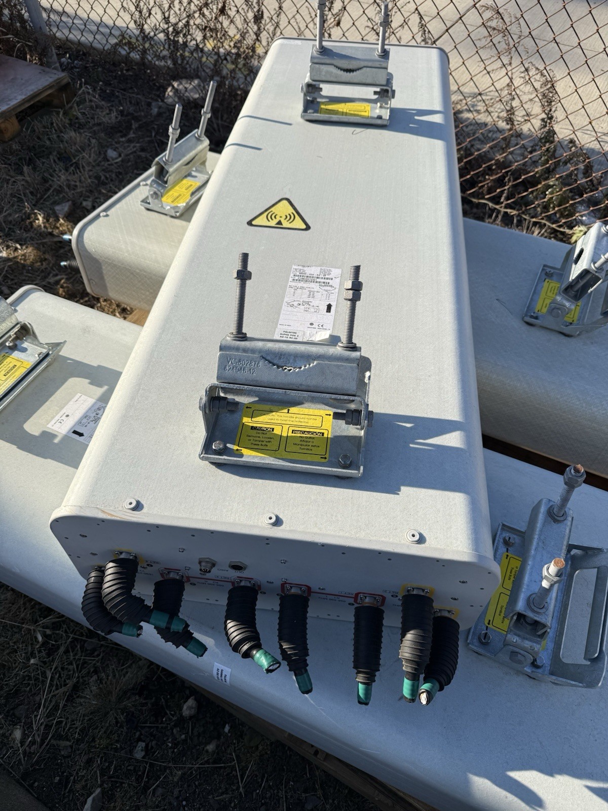 CommScope NNH-65A-R4-V2 Multiband Sector Antenna 4-Port 65° RET 698-2690 MHz