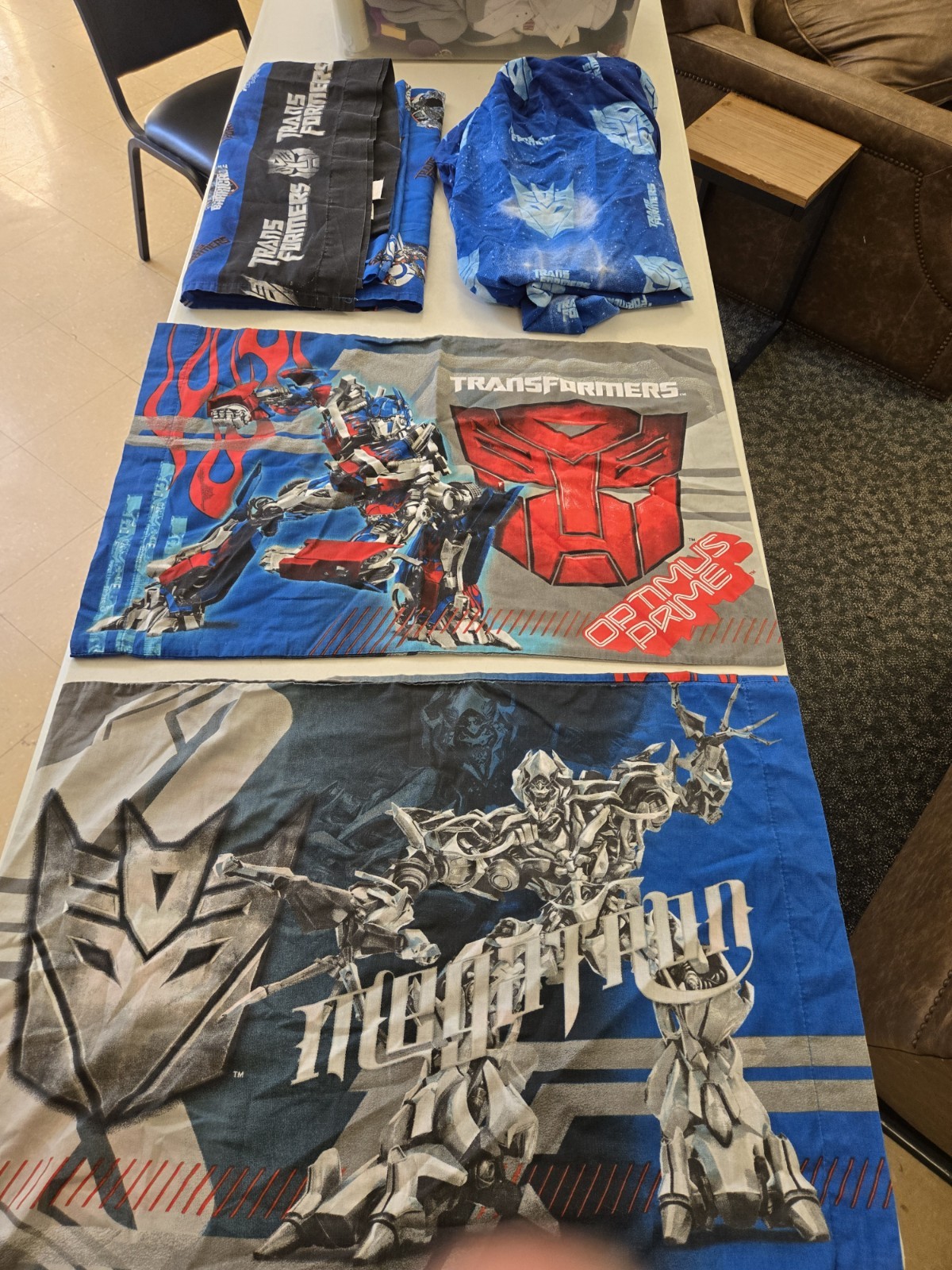 Transformers Full Boys Bedding flat and fitted Sheets; 2 Pillow Cases;  Hasbro