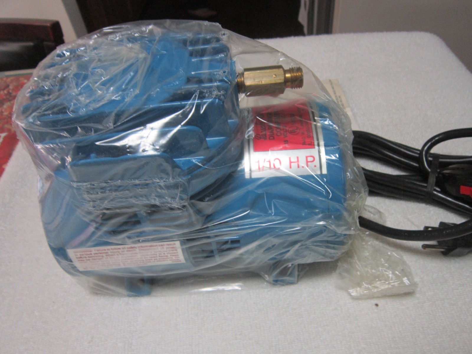 PAASCHE D500S AIR COMPRESSOR WITH ON/OFF SWITCH 1/10 HP 115 VOLT OILESS NEW