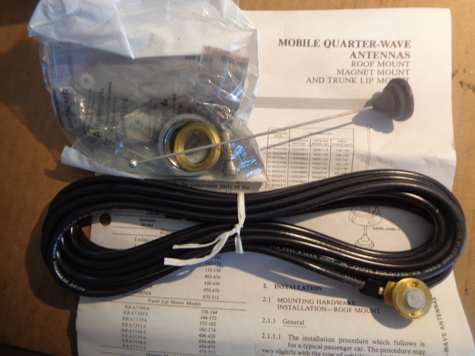 New Motorola TAE6052A UHF 1/4 Wave Mobile Antenna With Mount & Cable