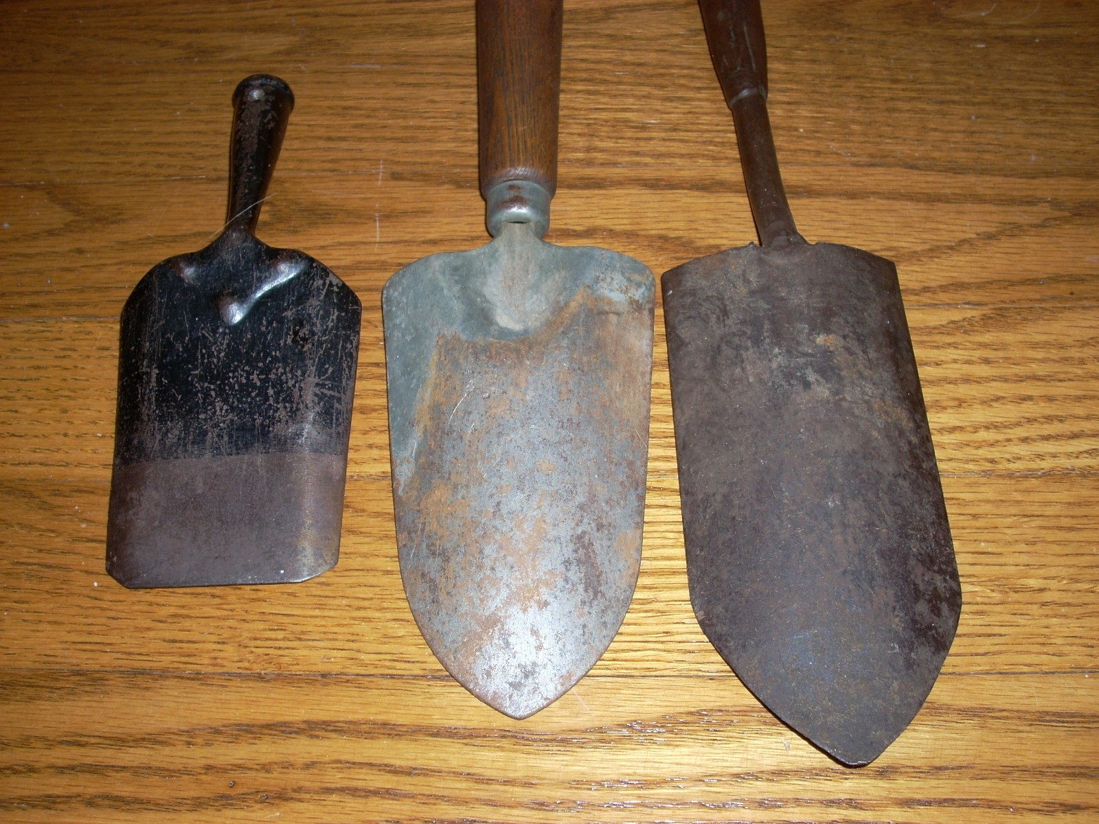 Vintage Lot of 3 Small Shovel Garden Spade’s Well Made.